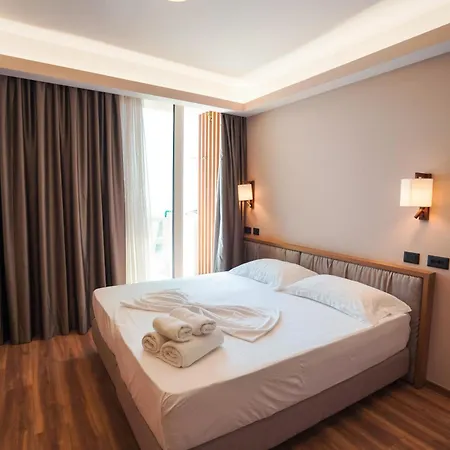 Hotel 196